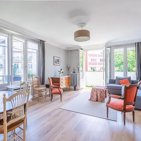 - Roland-garros & Parc Des Princes *